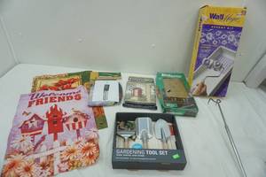 lot 357 image: Wall magic kit, wind sack