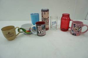 lot 366 image: Travel mugs
