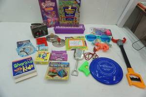 lot 367 image: Childrens toys