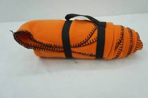 lot 395 image: travel blanket