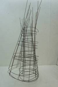 lot 398 image: tomato Cages