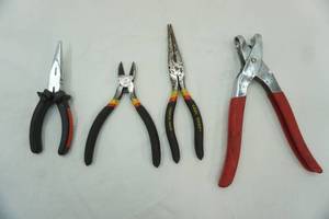 lot 2 image: hand tools 2 pliers, 1 punch and 1 cutter