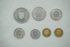 lot 8 image: Helvetica Swiss Coins 7ct