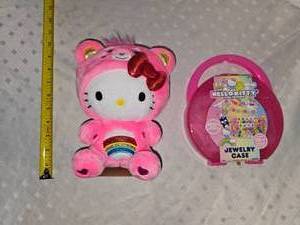 lot 9 image: hello kitty stuffy and jewelery case