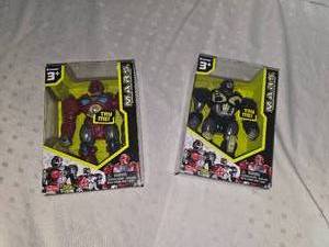 lot 21 image: 2 robot figures