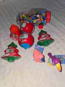 lot 89 image: building set and suprise toys