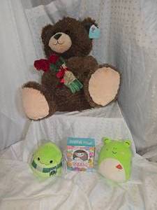 lot 124 image: squishmallow, stuffy and party game