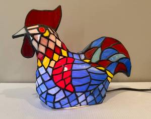Tiffany Style Stained Glass Rooster Lamp