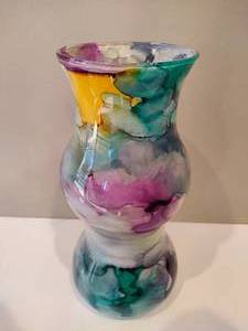 lot 49 image: Watercolor Swirl Glass Vase