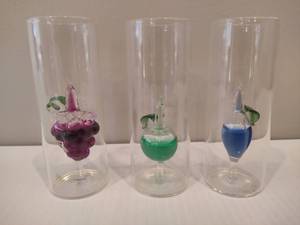 lot 73 image: Blown Glass Art