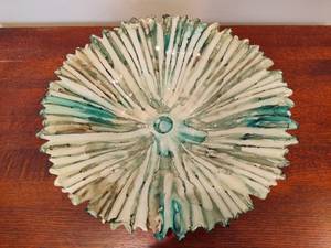 lot 23 image: Large Decorative Bowl