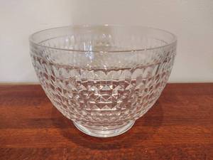 lot 99 image: Large Villeroy & Boch Boston Crystal Bowl