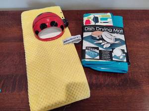 lot 89 image: Dish Dry Mats & Lady Bug Sponge Holder