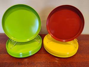 lot 85 image: Oblique PMC Vintage Melamine Plates