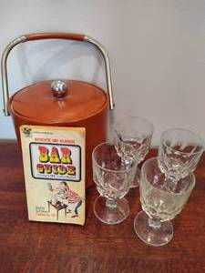 lot 66 image: Vintage Barware
