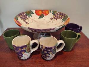 lot 87 image: Corsica Brand Large Fruit Bowl & Matching Mugs