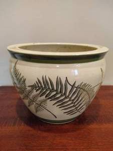 lot 132 image: Large Ceramic Fern Planter
