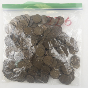lot 226 image: 1.5 pounds (approx. 220) mixed date wheat cents, 30s, 40s, 50s
