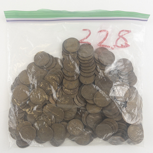 lot 228 image: 1.5 pounds (approx. 220) mixed date wheat cents, 30s, 40s, 50s