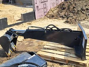 lot 401 image: 2023 Land Honor Backhoe Attachment DGB-14-84D