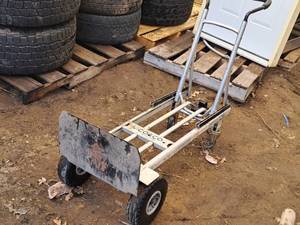 lot 420 image: Cosco Hand Truck 2-wheel