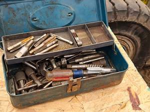 lot 472 image: Taps and Dies in Metal Tool Box