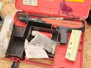 lot 469 image: Semi-Automatic Powder-Actuated Fastening Tool DX36M with Case and Accessories