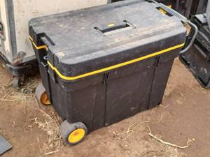 lot 478 image: Rolling Tool Box (empty)