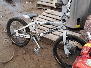 lot 505 image: Mongoose KO Boys Single-speed BMX Trick Bike White Frame