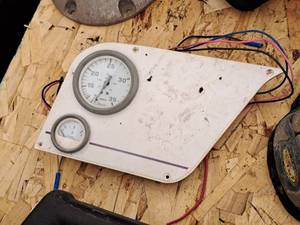 lot 508 image: Boat Dashboard Panel - MPH, Fuel
