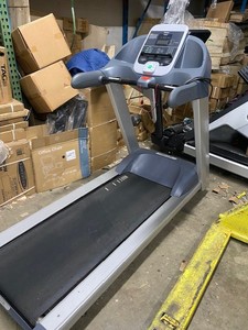 lot 20 image: Precor 932i Treadmill
