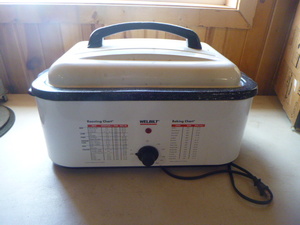 lot 15 image: Welbilt 18 Quart Roaster Oven