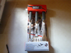 lot 19 image: Weber Premium 3 Piece Grill Tool Set
