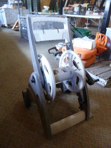 lot 20 image: Suncast Garden Hose Reel