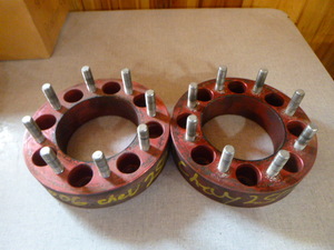 lot 49 image: 2 Wheel Spaces for 2006 Chevy 2500