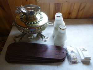 lot 54 image: Hunter Ceiling Fan Light with Remote Control