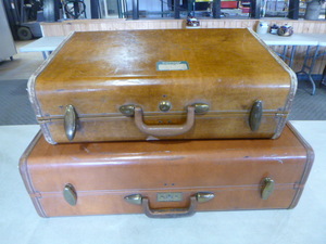 lot 77 image: 2 Vintage Samsonite Streamlite Suitcases