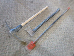 lot 128 image: Hand Tools