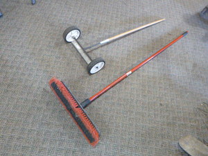 lot 134 image: Garage Items