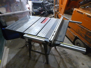 lot 135 image: Craftsman 10 Table Saw