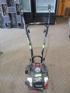 lot 141 image: Earthquake Garden Cultivator