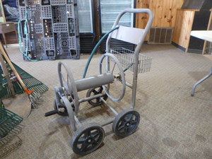 lot 142 image: 4-Wheel Garden Hose Reel Cart