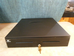 lot 144 image: Heavy Duty APG Cash Drawer with Keys
