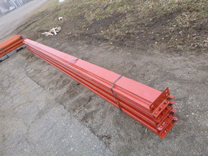 lot 4 image: 4 Pallet Racking 14 Beams