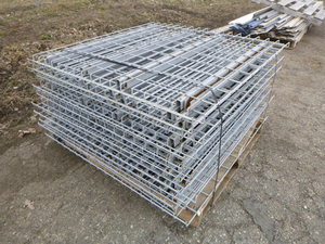 lot 6 image: 20 Pallet Racking 54 X 42 Wire Decks