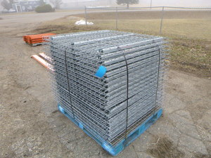 lot 7 image: 40 Pallet Racking 46 X 42 Wire Decks