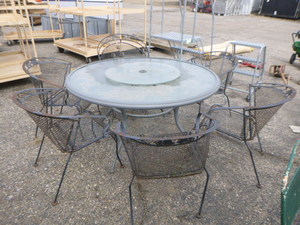 lot 169 image: Patio Furniture