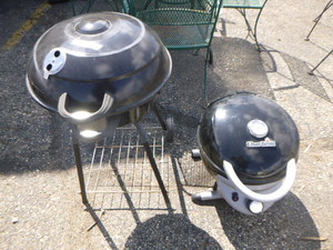 lot 179 image: 2 Grills