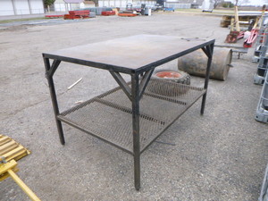 lot 220 image: WeldingWork Bench