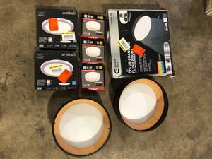 lot 41 image: Lot of Assorted Lighting Various Models and Conditions    Customer Returns See Pictures